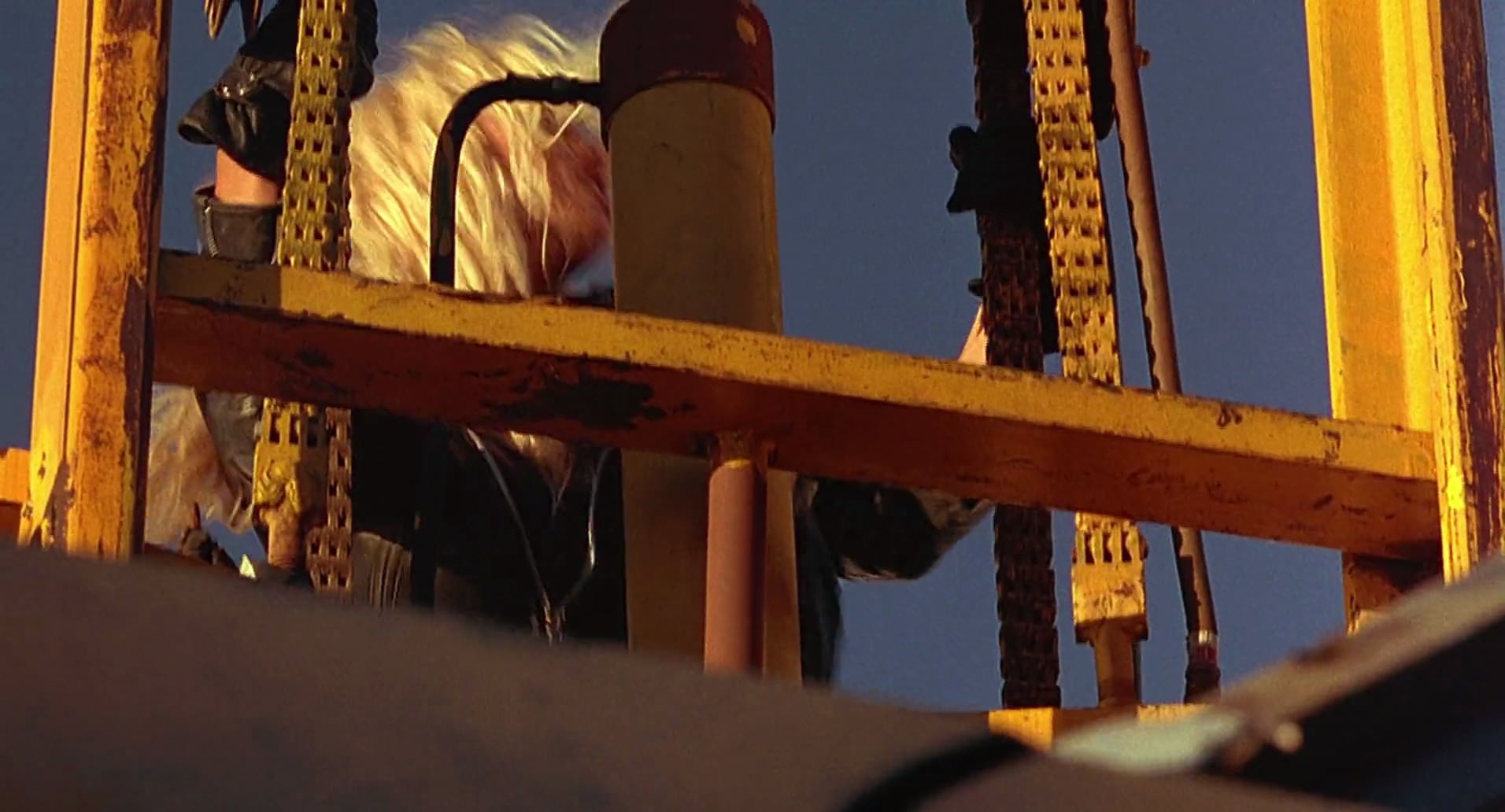 Barb Wire (1996) HD screenshot 10643