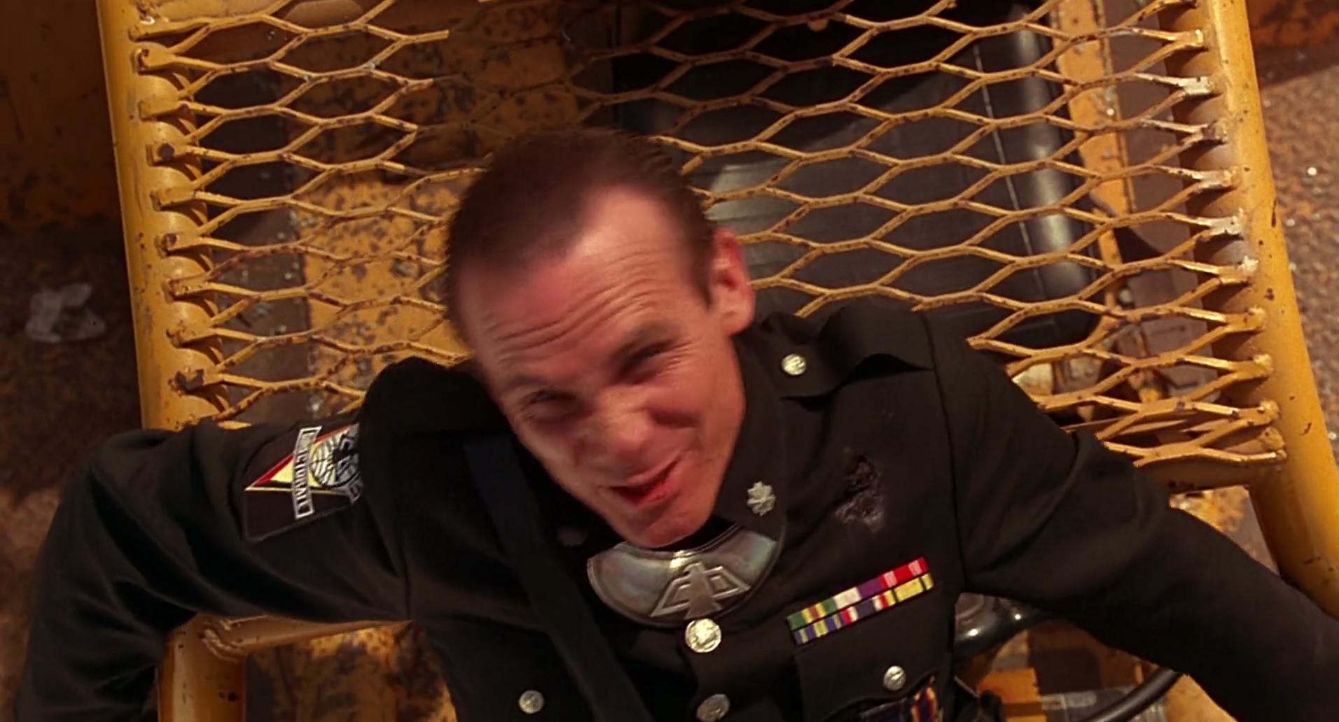 Barb Wire (1996) screencap 10659
