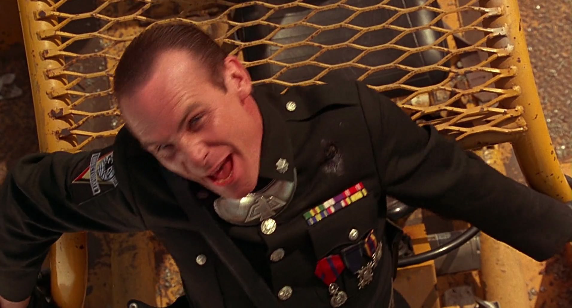 Barb Wire (1996) screencap 10665