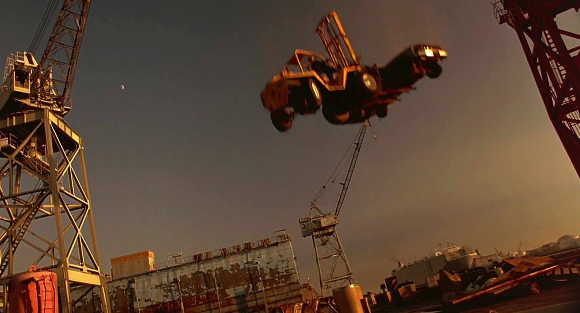 Barb Wire (1996) screencap 10680