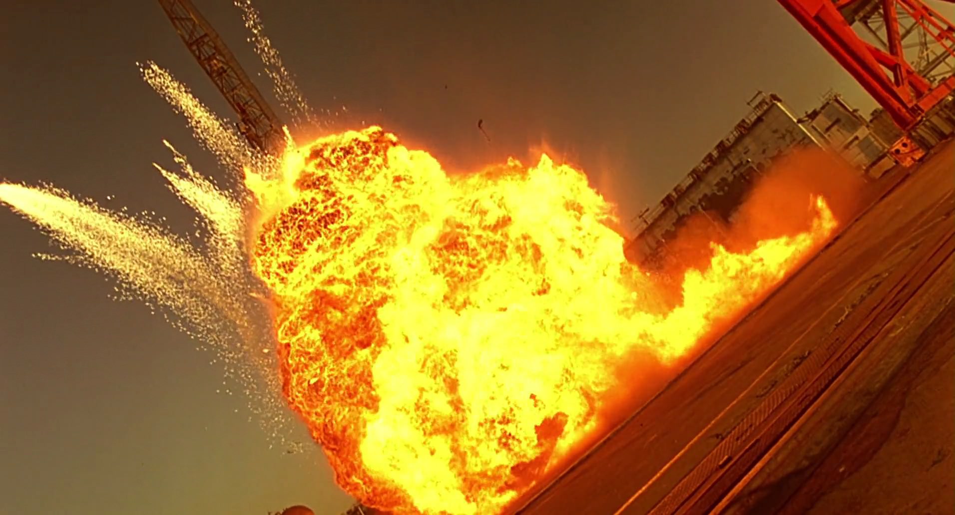 Barb Wire (1996) screencap 10689
