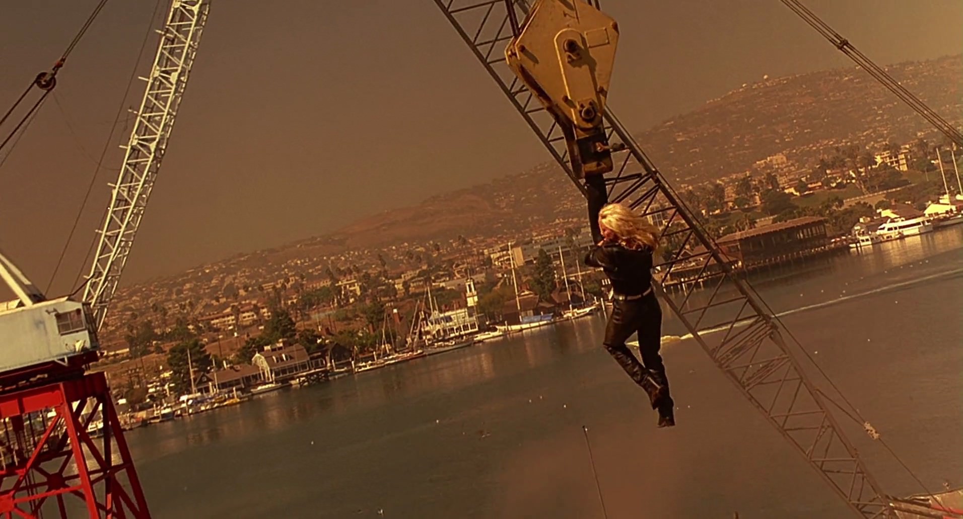 Barb Wire (1996) HD screenshot 10694