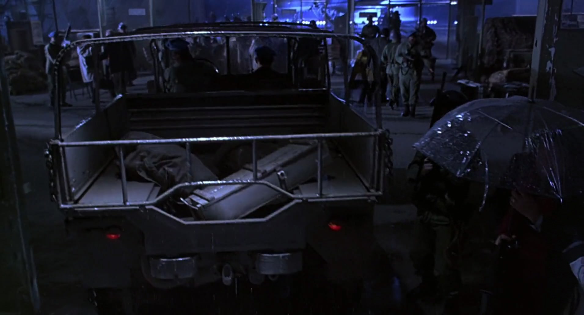 Barb Wire (1996) screencap 10728