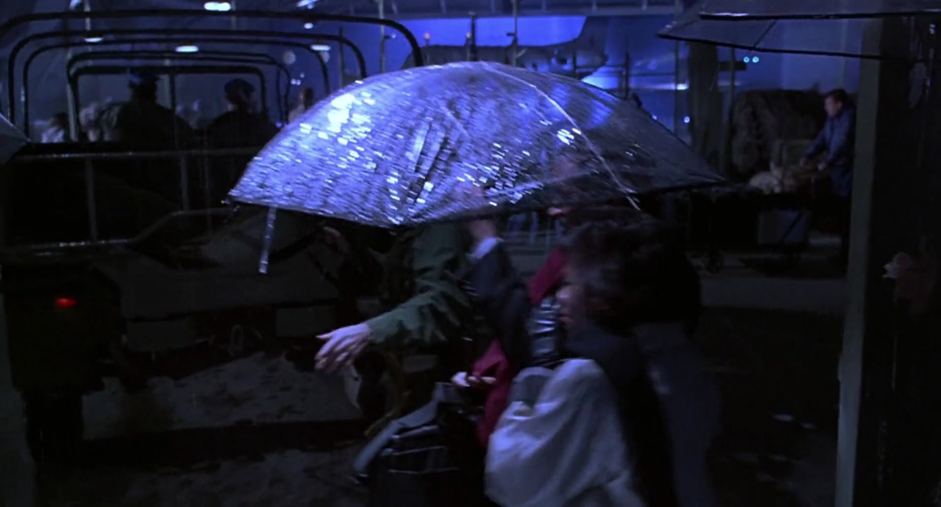 Barb Wire (1996) screencap 10731