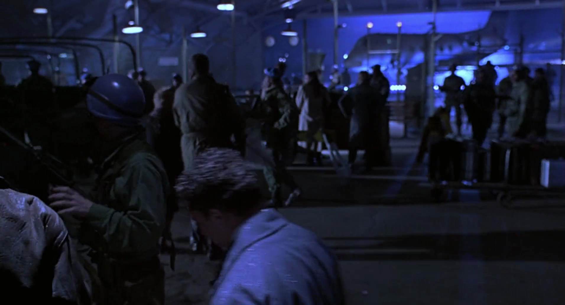 Barb Wire (1996) screencap 10740
