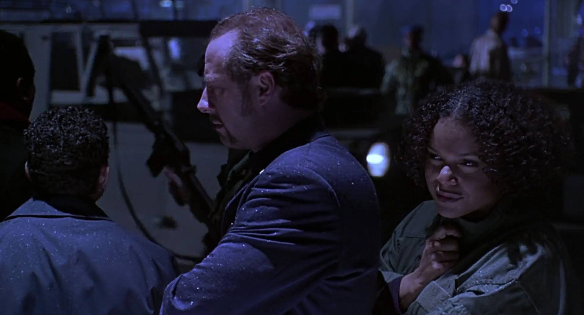 Barb Wire (1996) screencap 10761