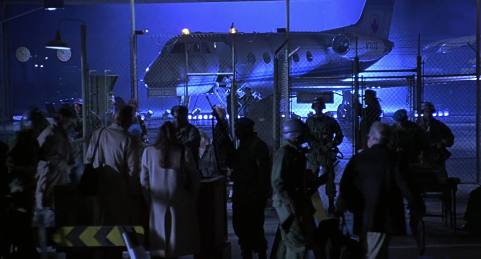 Barb Wire (1996) screencap 10779
