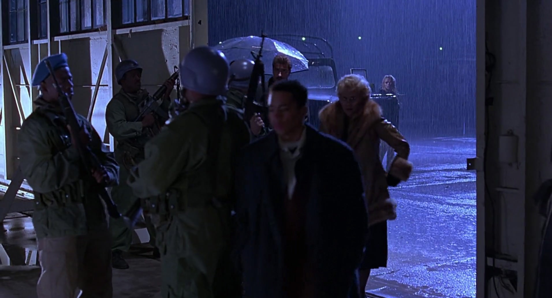 Barb Wire (1996) HD screenshot 10784