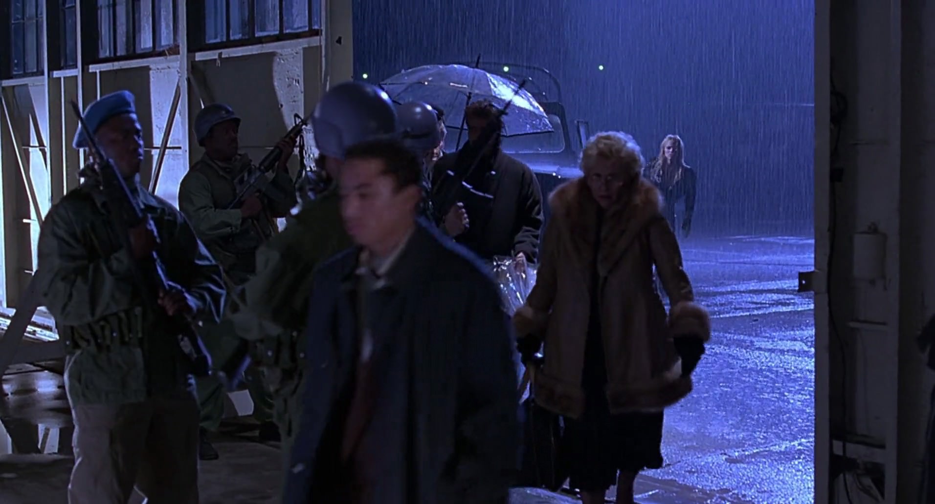 Barb Wire (1996) screencap 10785