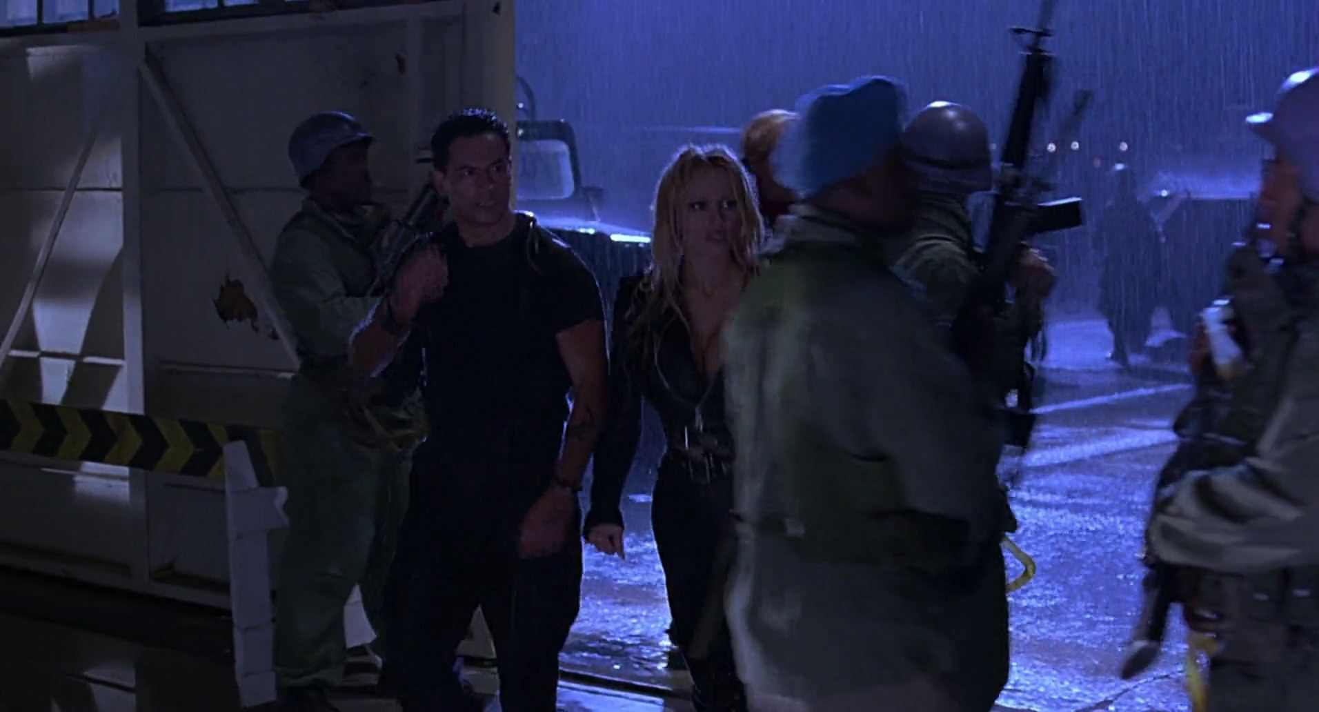 Barb Wire (1996) HD screenshot 10796