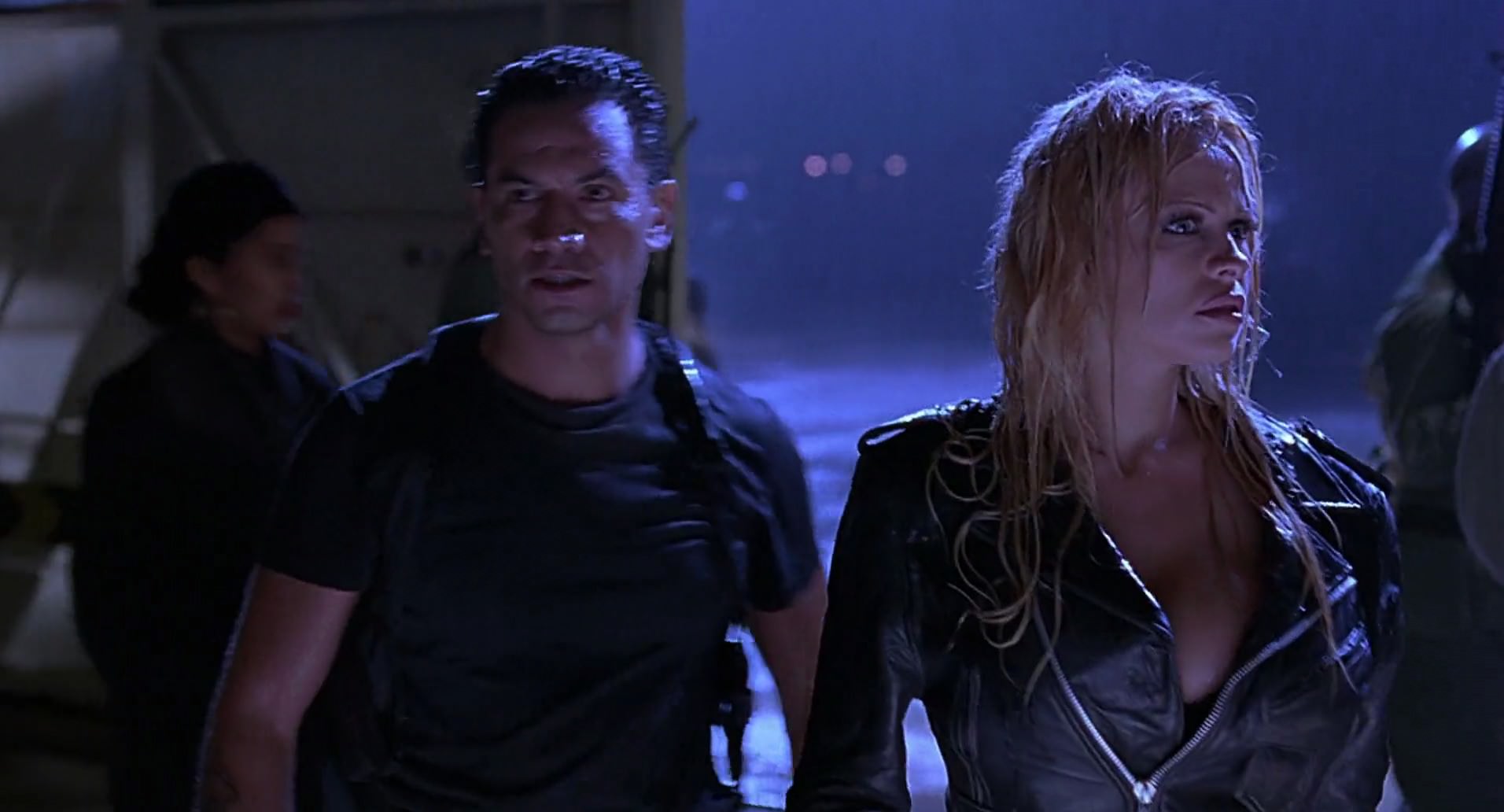 Barb Wire (1996) screencap 10800