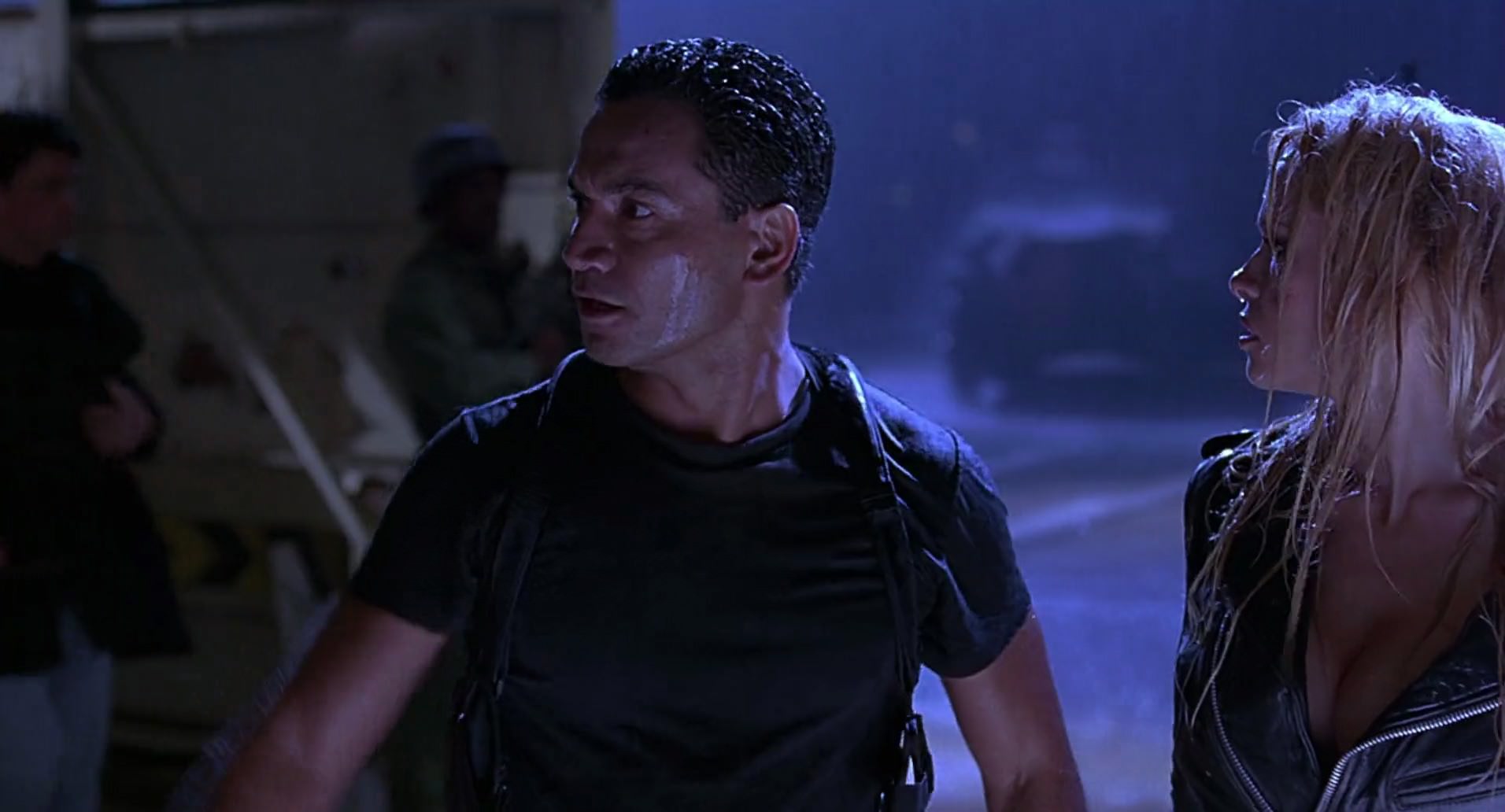 Barb Wire (1996) screencap 10803