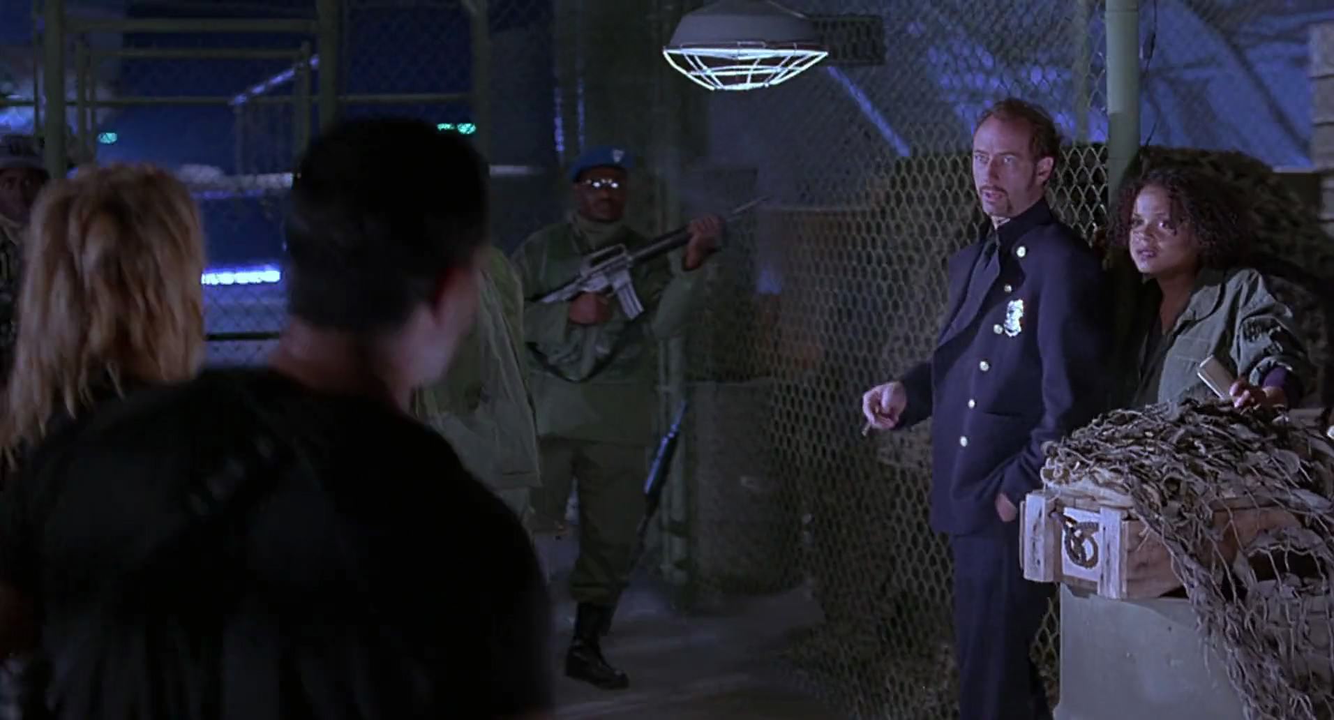 Barb Wire (1996) screencap 10812