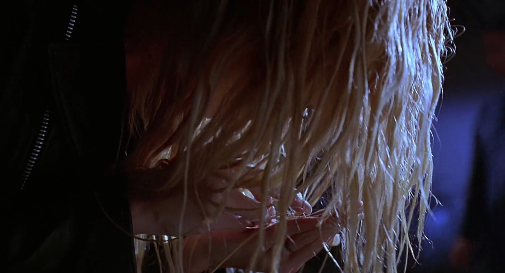 Barb Wire (1996) HD screenshot 10823