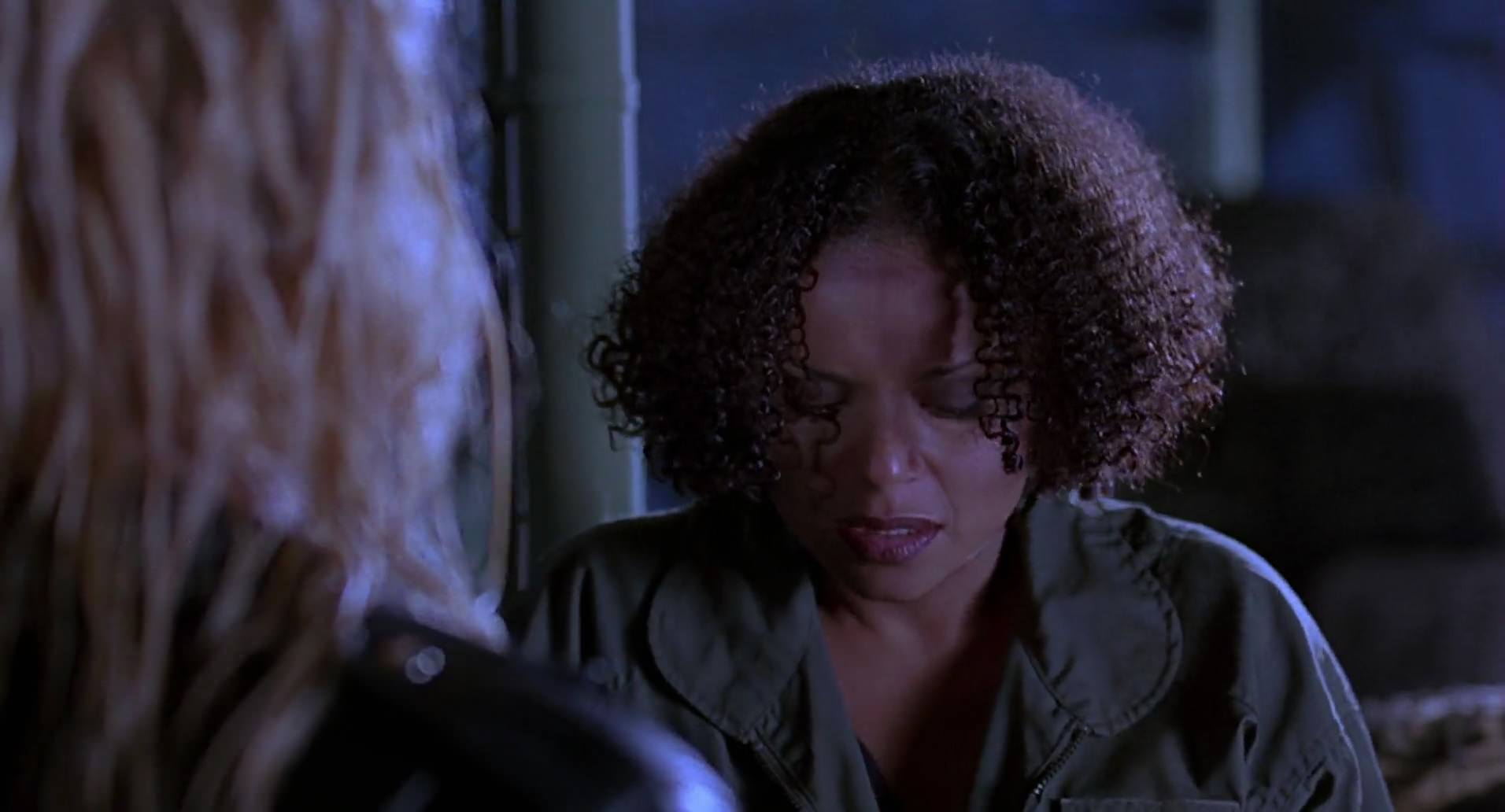 Barb Wire (1996) HD screenshot 10847