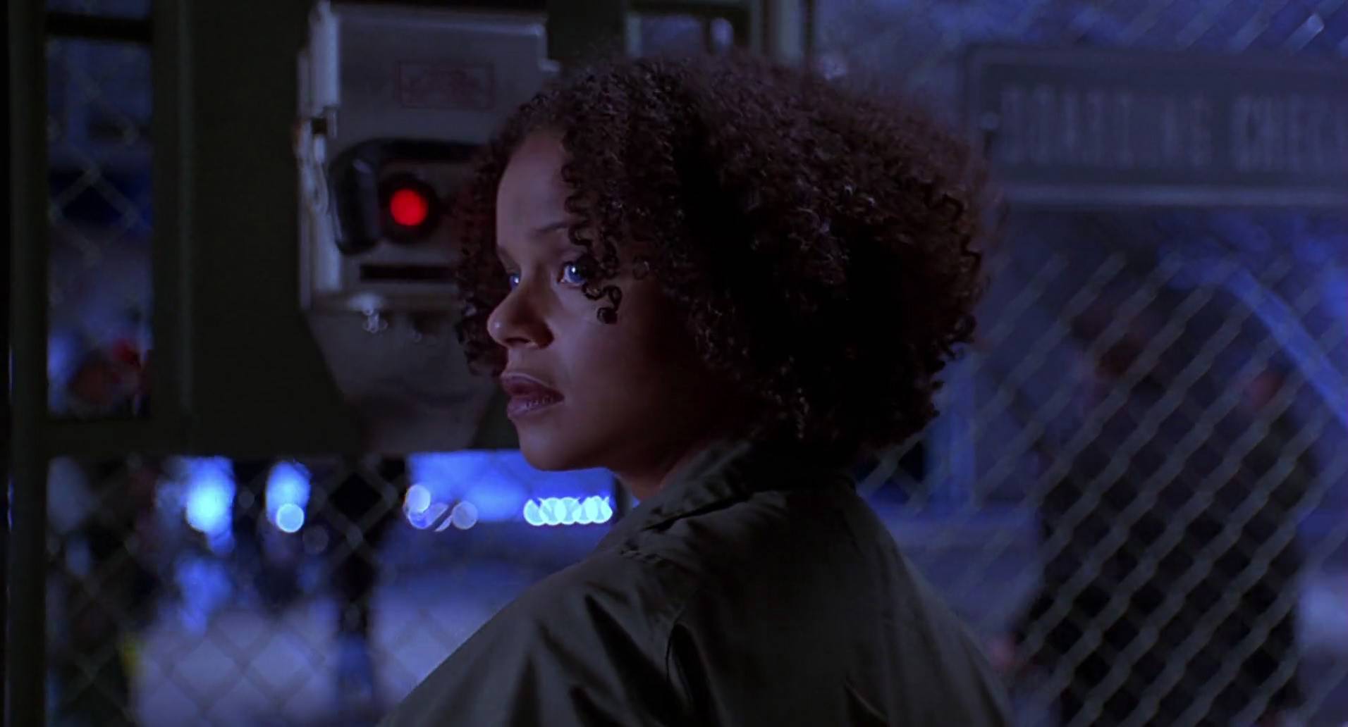 Barb Wire (1996) screencap 10890