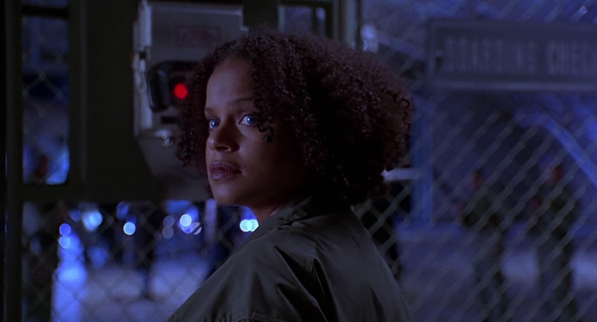 Barb Wire (1996) screencap 10893