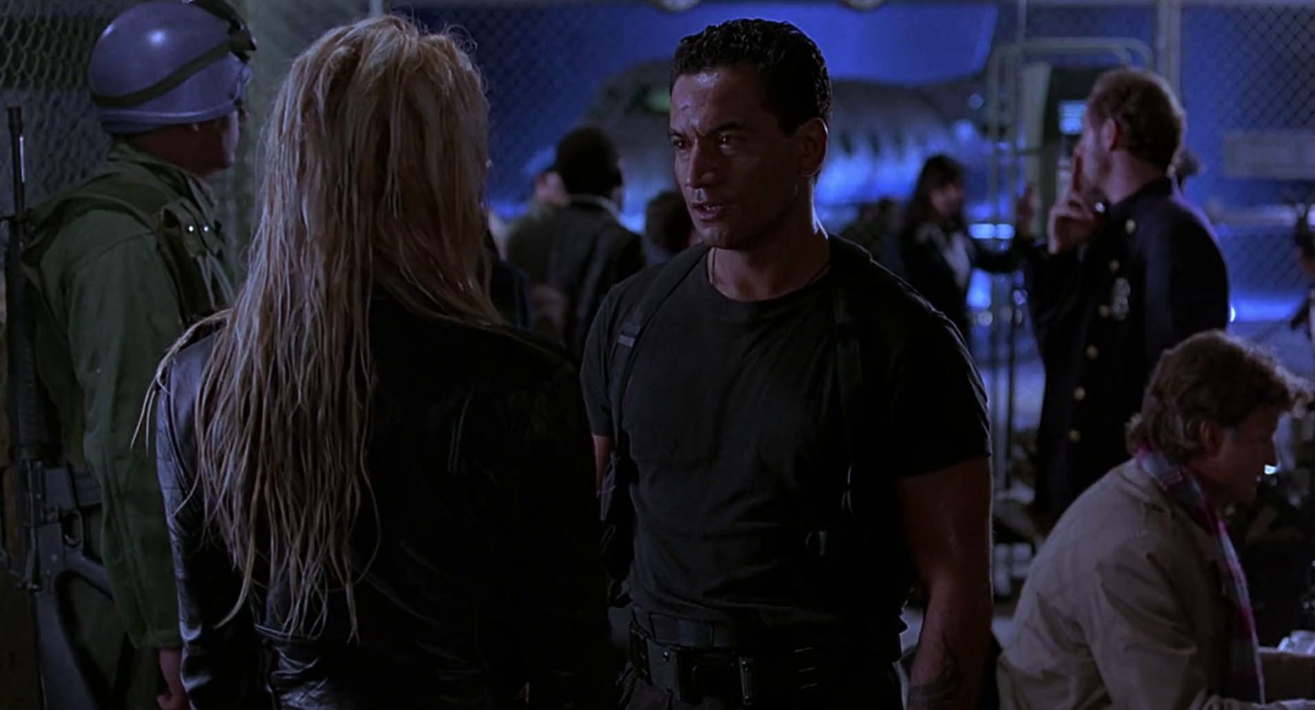 Barb Wire (1996) screencap 10917