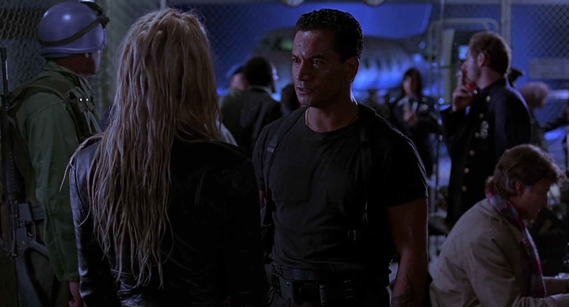Barb Wire (1996) HD screenshot 10919