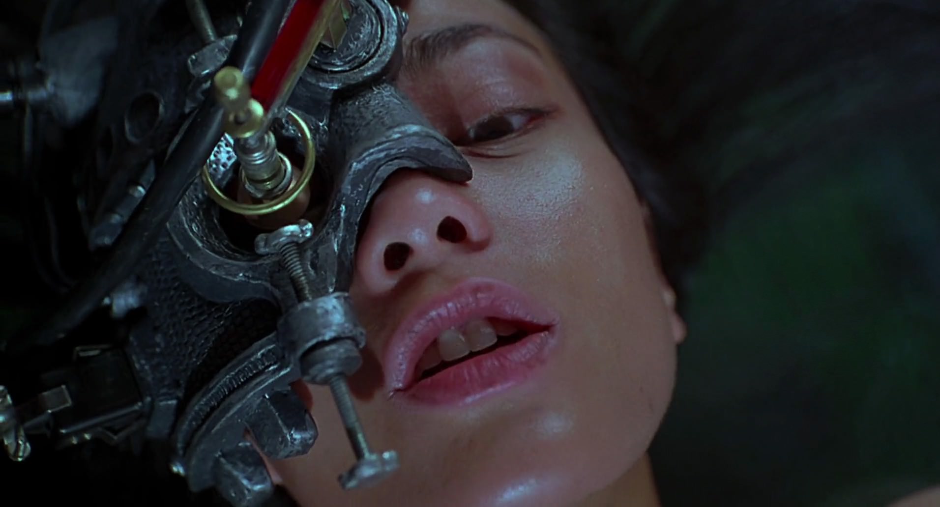Barb Wire (1996) HD screenshot 1094