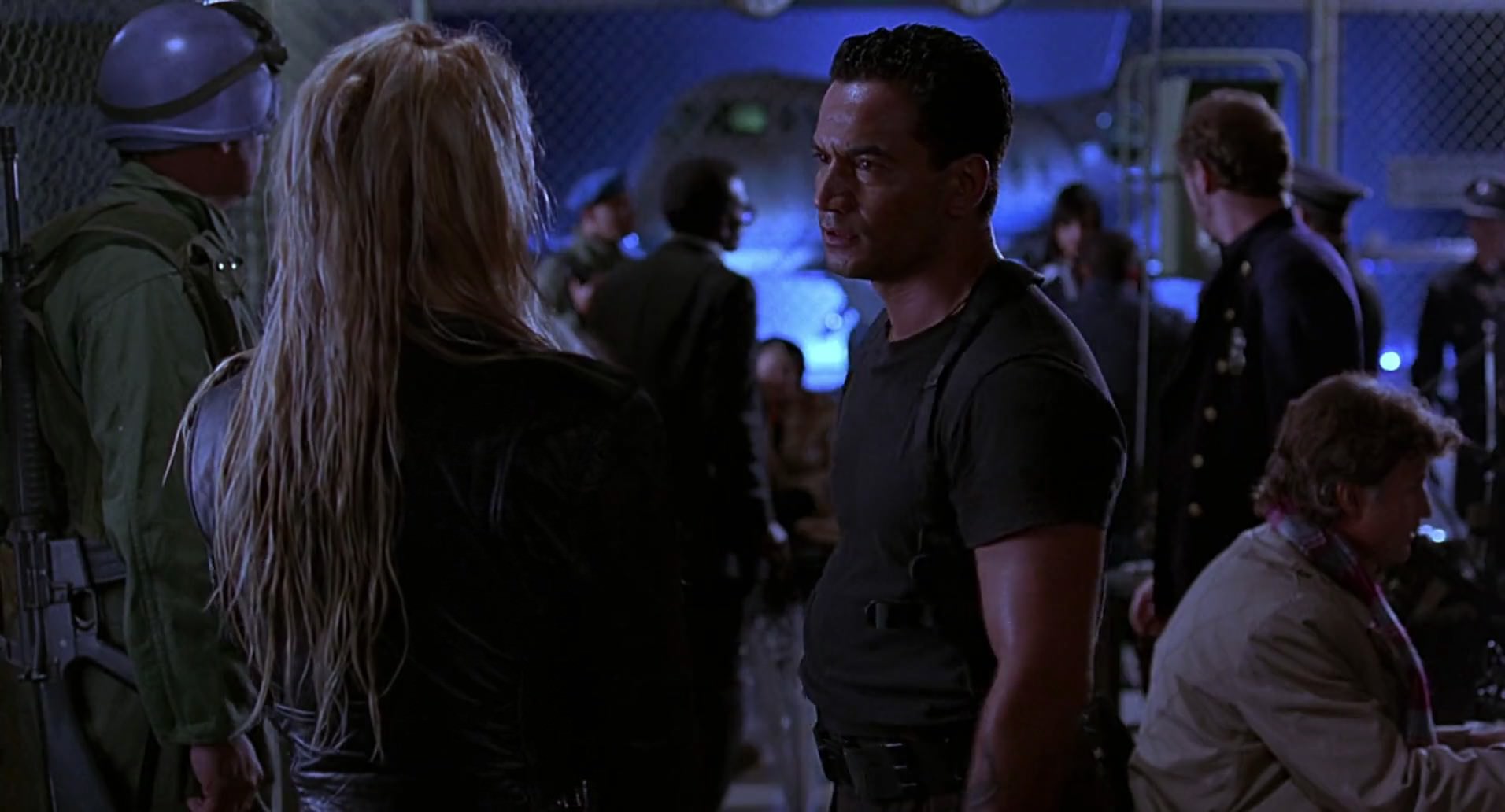 Barb Wire (1996) HD screenshot 10958