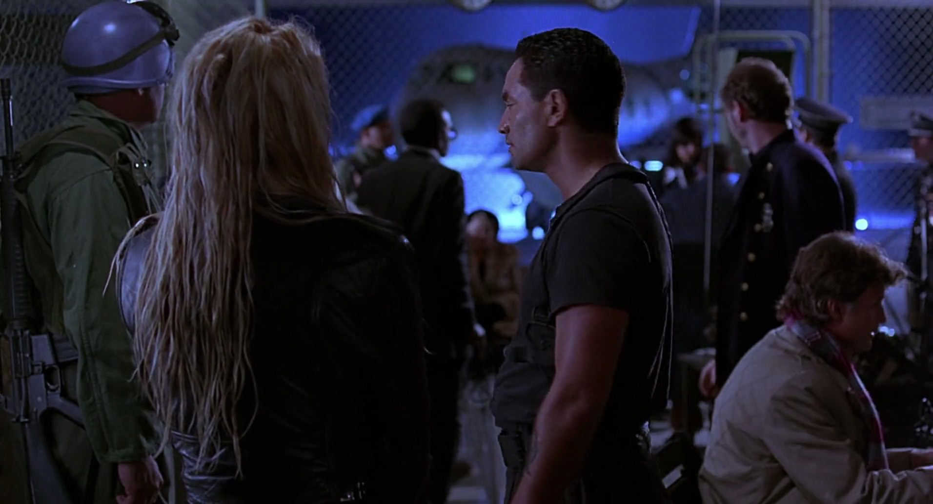 Barb Wire (1996) screencap 10959