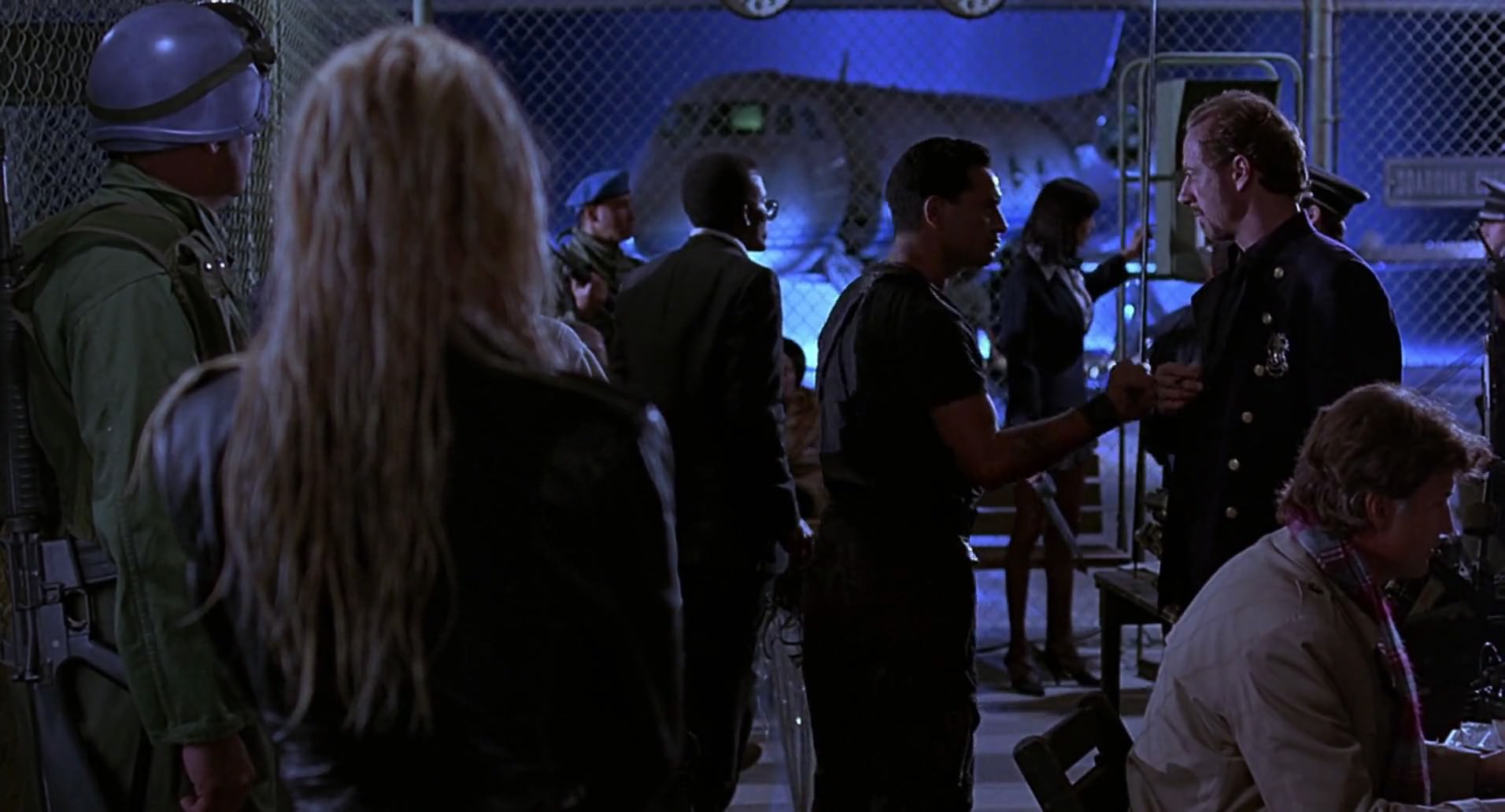 Barb Wire (1996) screencap 10965
