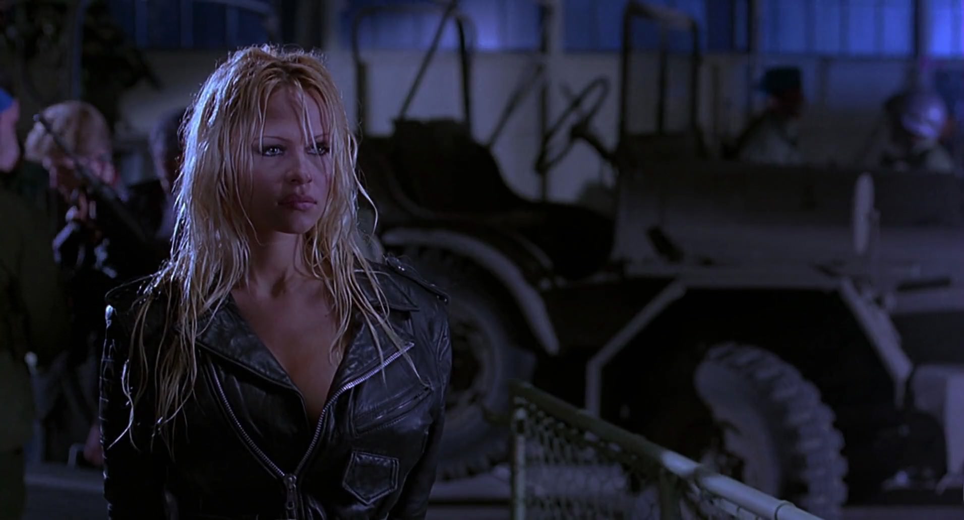 Barb Wire (1996) screencap 10971