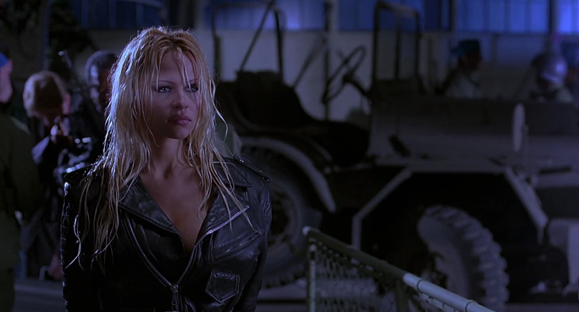 Barb Wire (1996) HD screenshot 10973