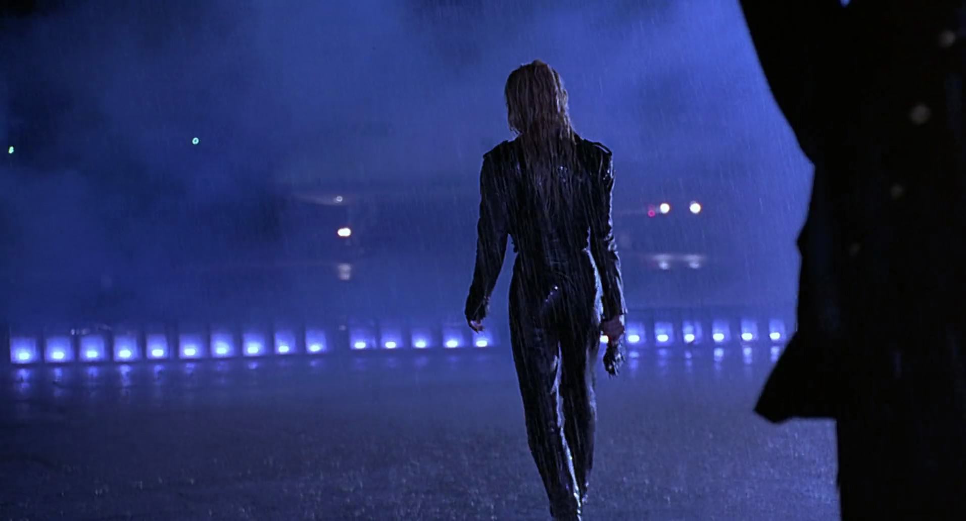 Barb Wire (1996) screencap 11046