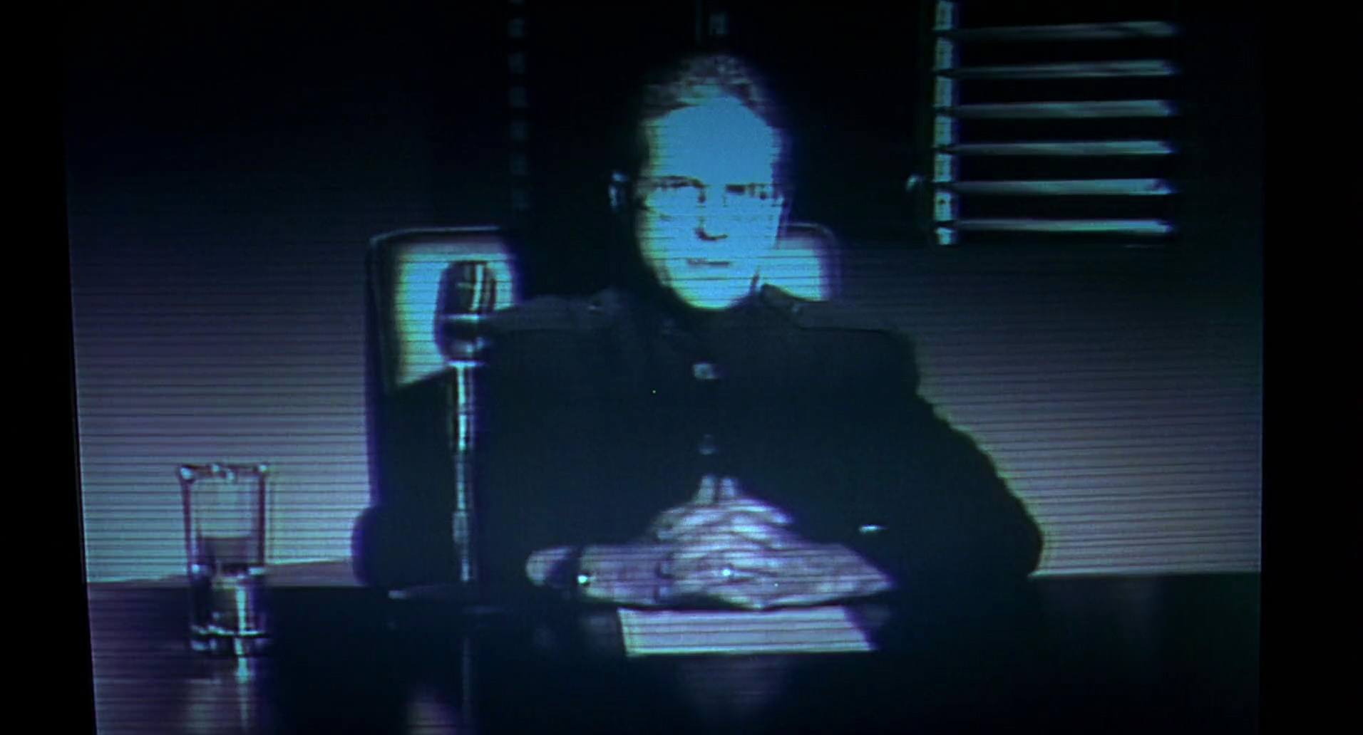 Barb Wire (1996) screencap 1137