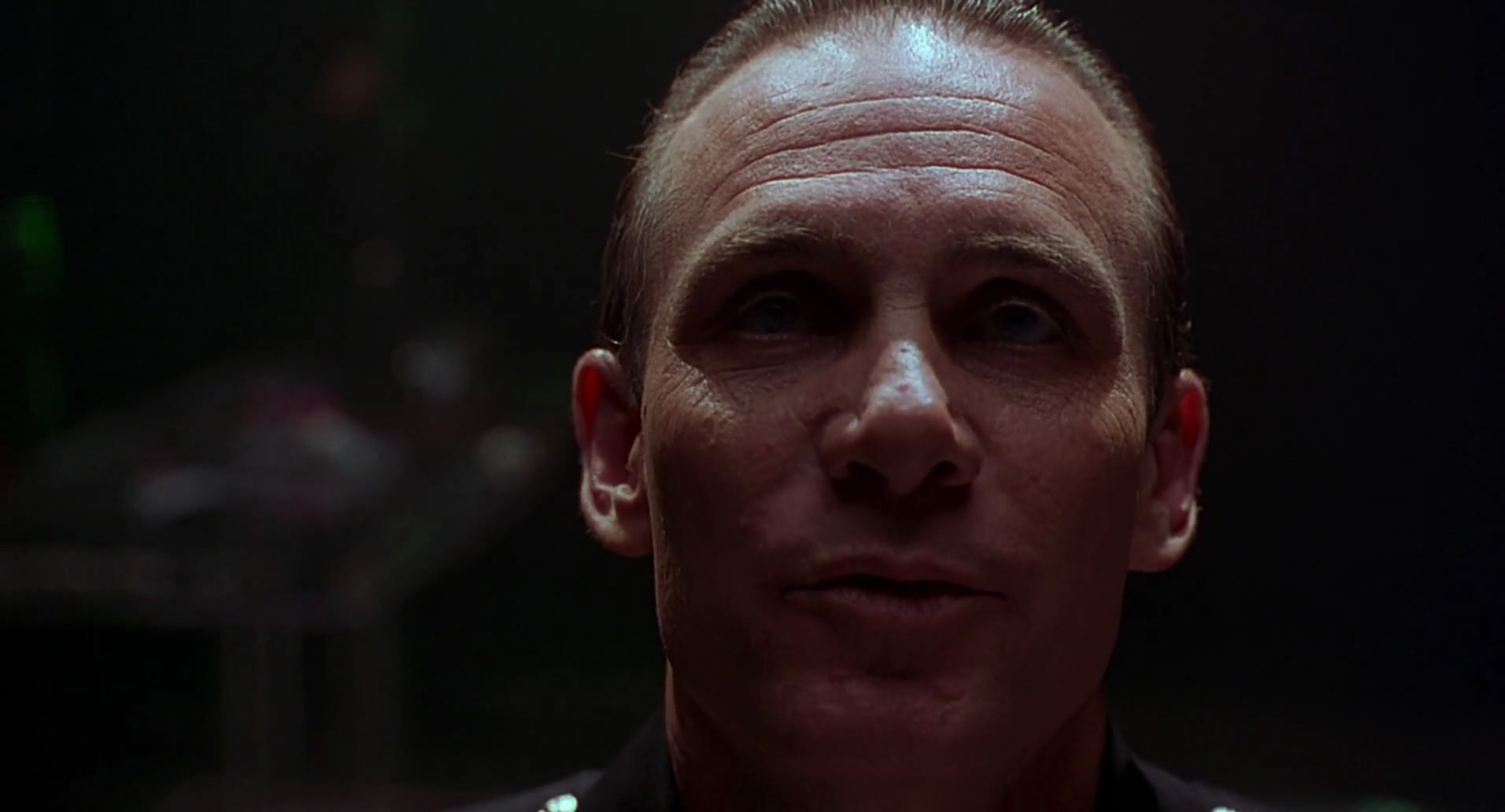 Barb Wire (1996) screencap 1218