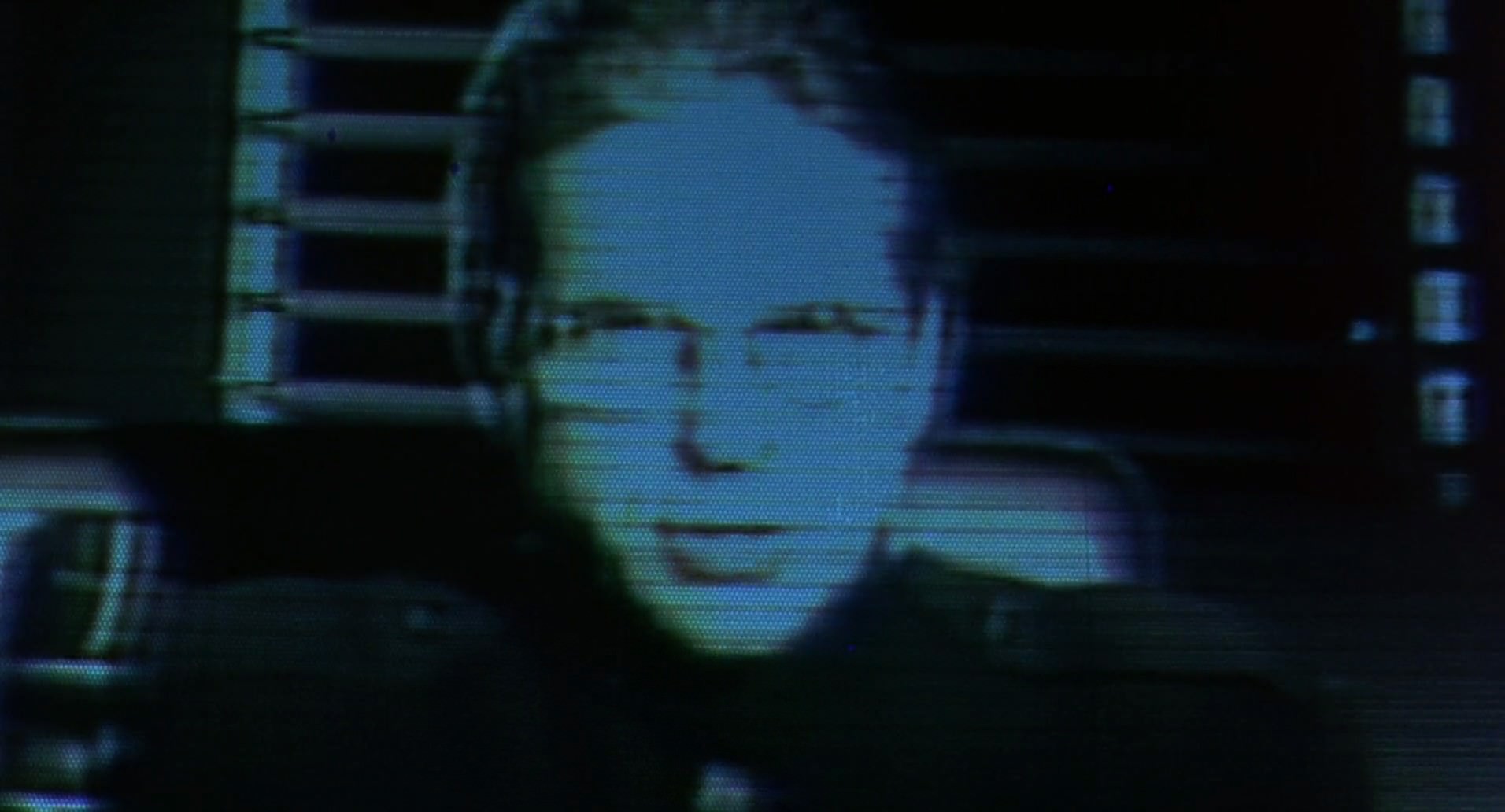 Barb Wire (1996) screencap 1236