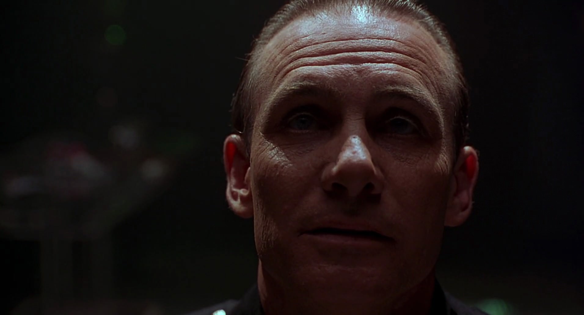 Barb Wire (1996) screencap 1239