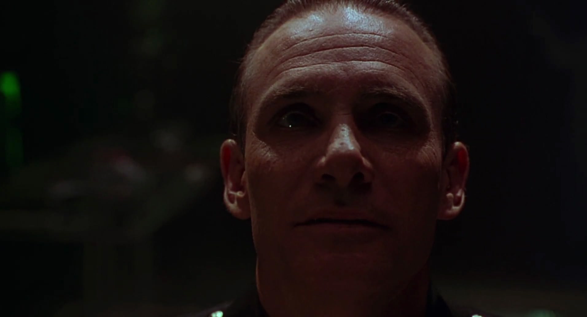 Barb Wire (1996) screencap 1257