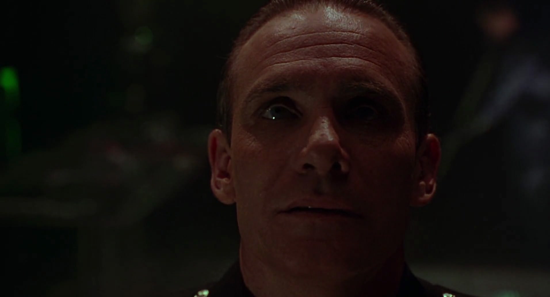 Barb Wire (1996) screencap 1260