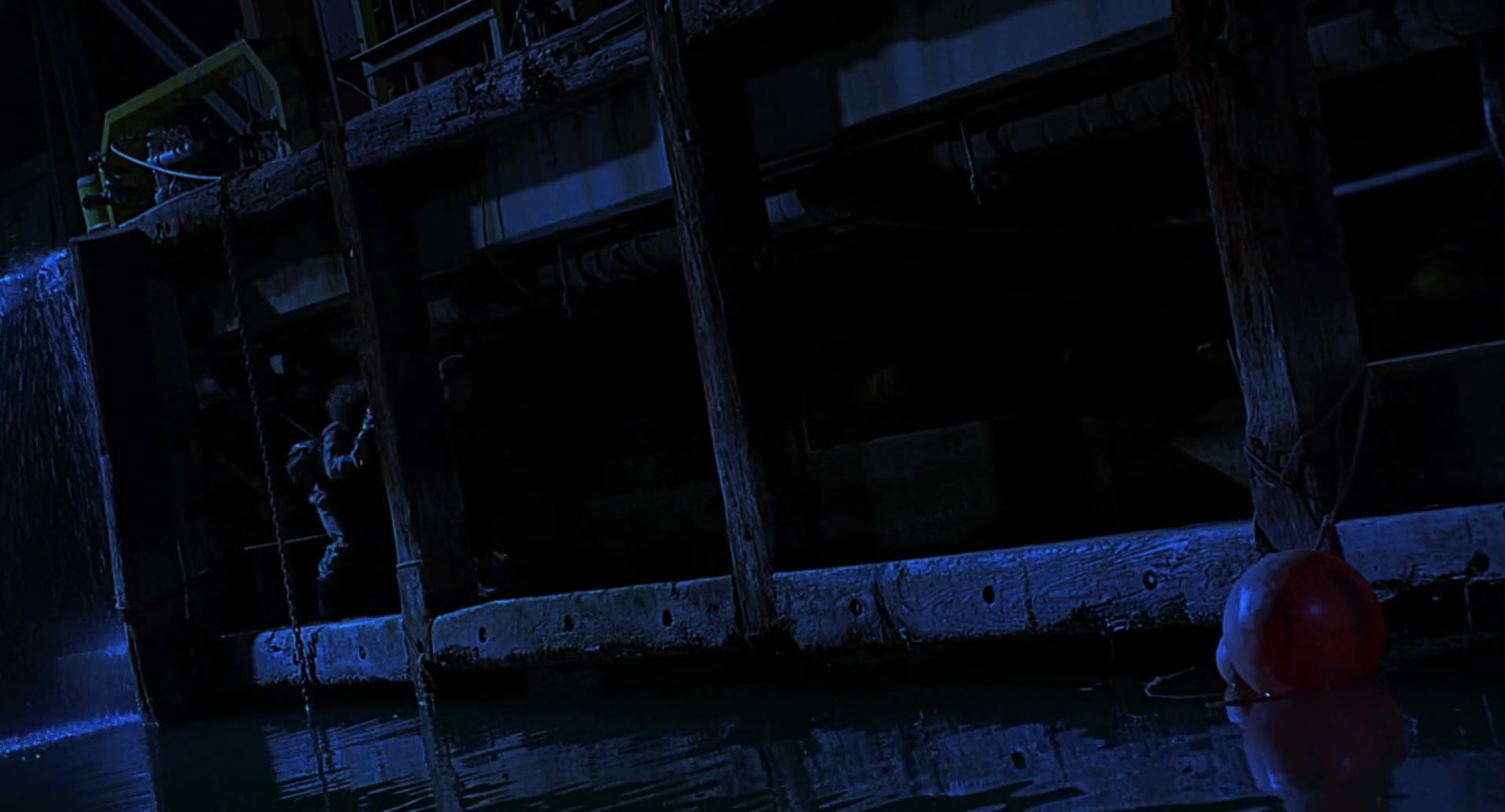 Barb Wire (1996) screencap 1290