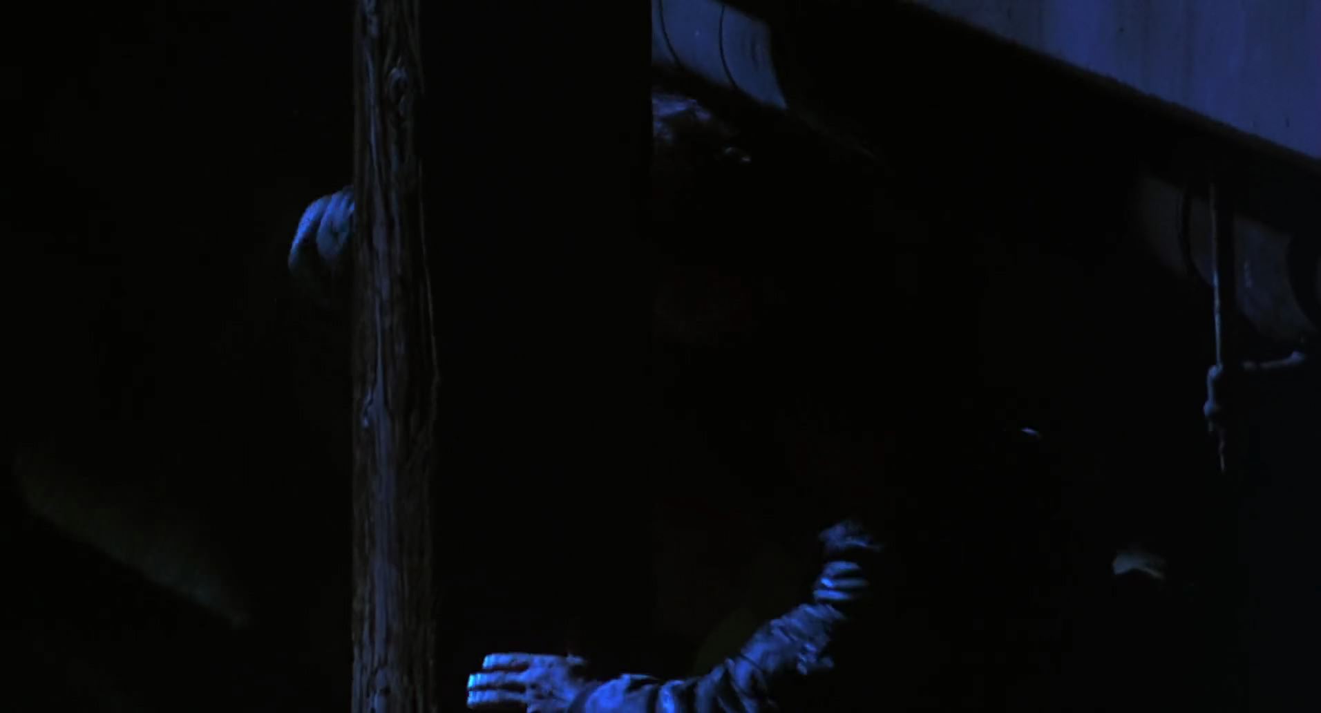 Barb Wire (1996) screencap 1302