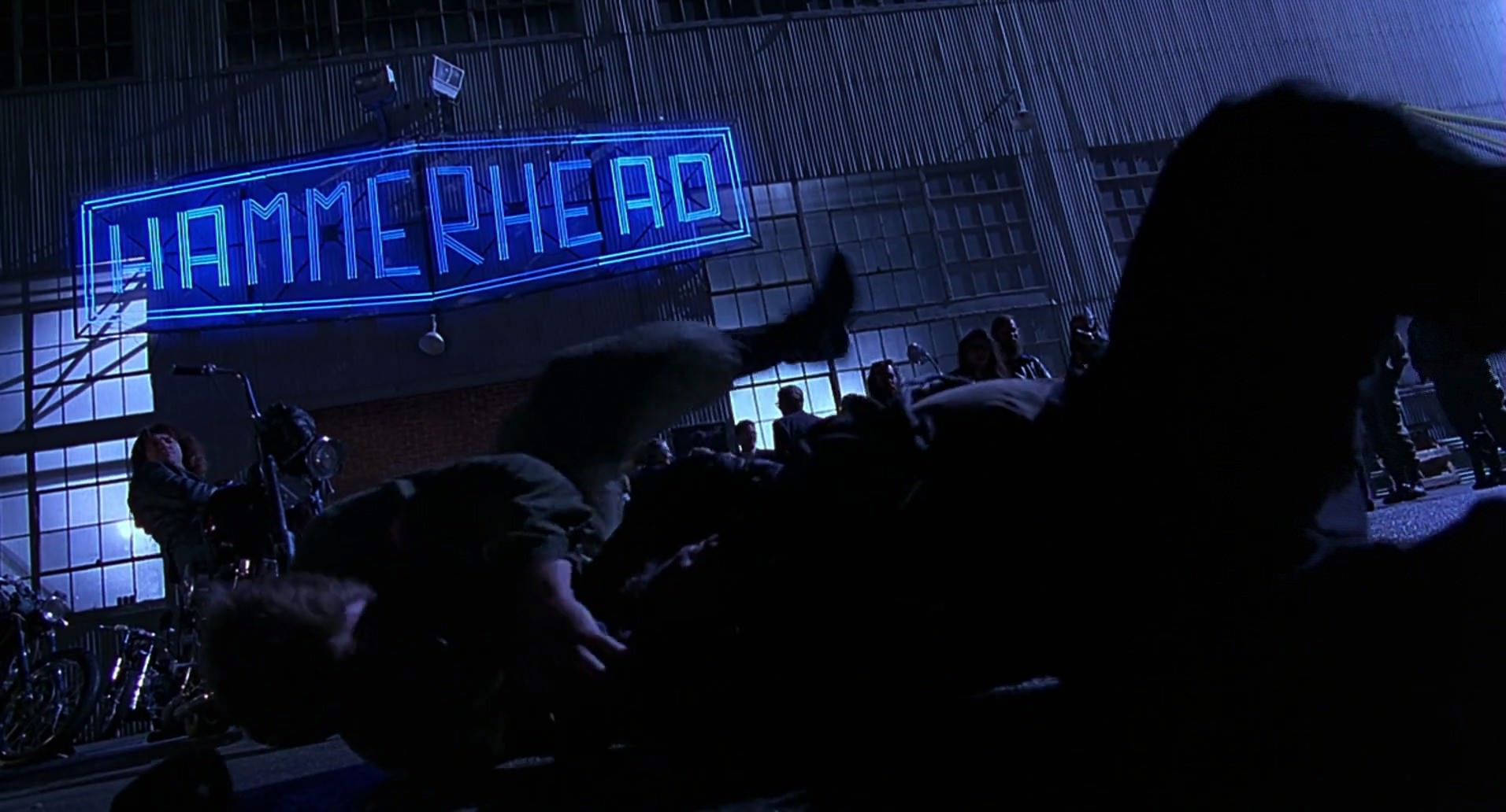 Barb Wire (1996) screencap 1371