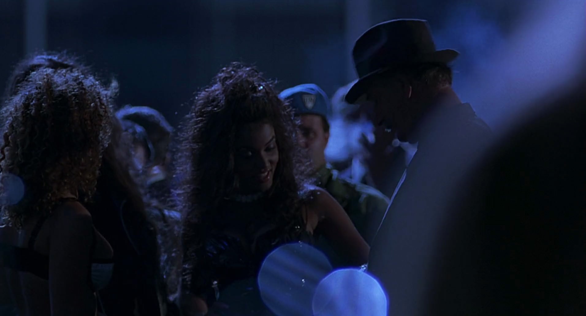 Barb Wire (1996) HD screenshot 1376