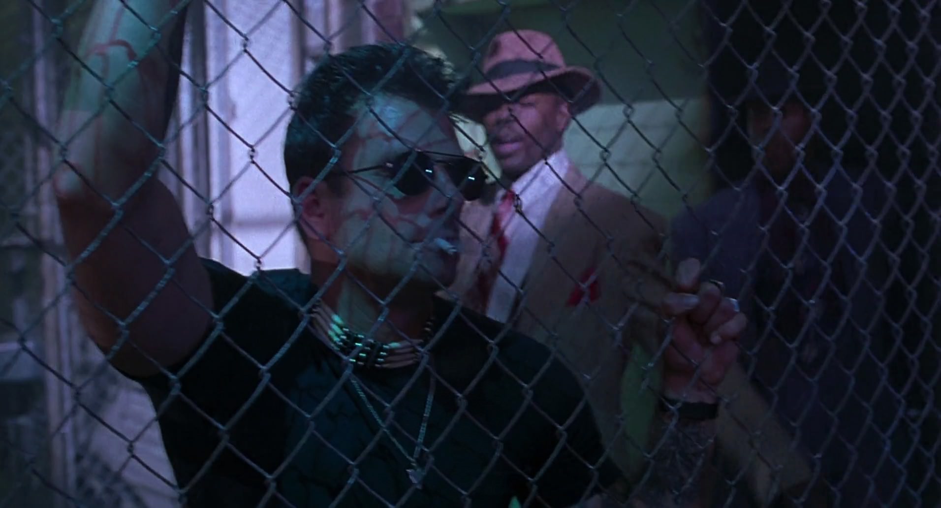 Barb Wire (1996) screencap 1398