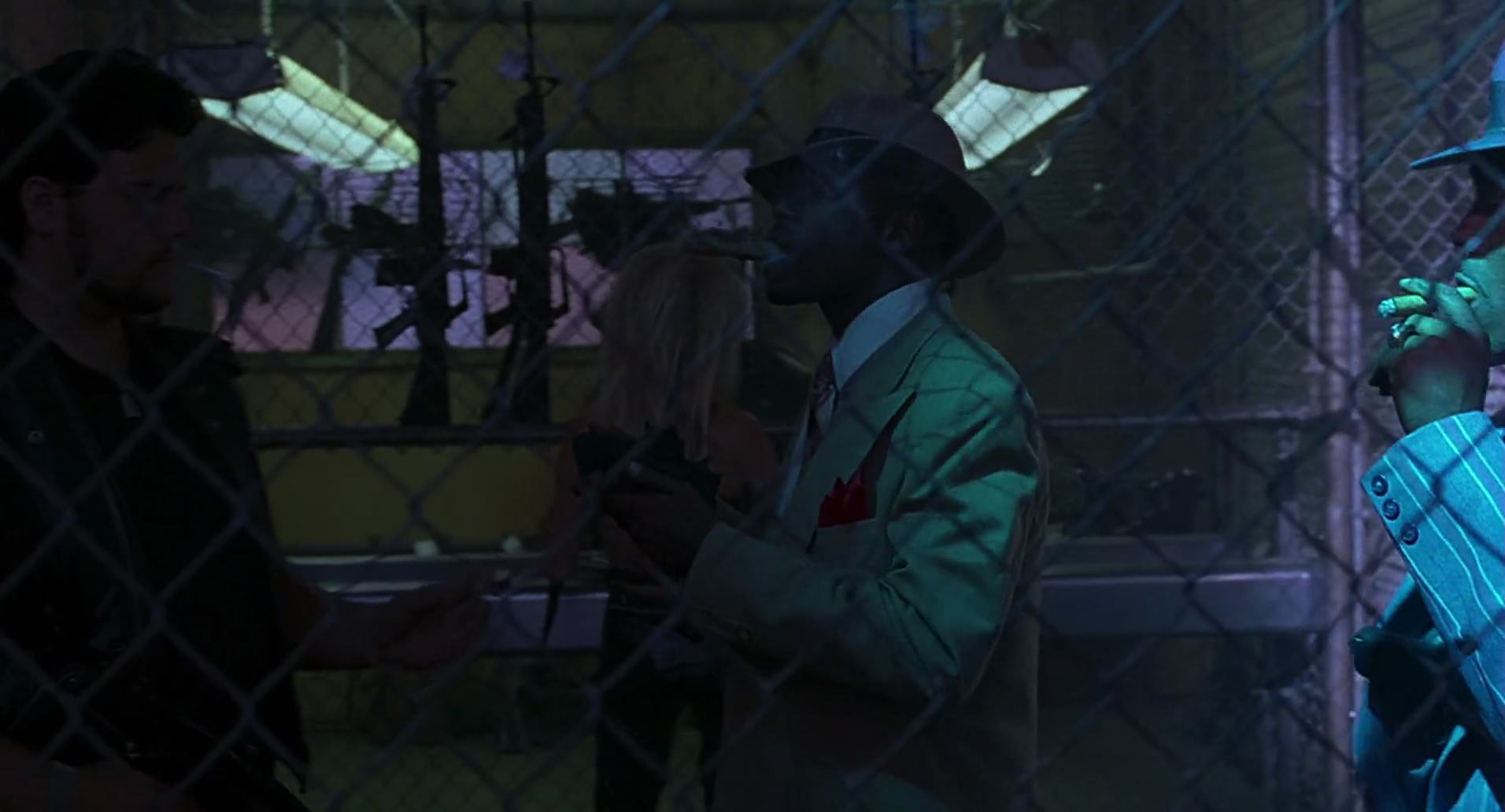 Barb Wire (1996) screencap 1404