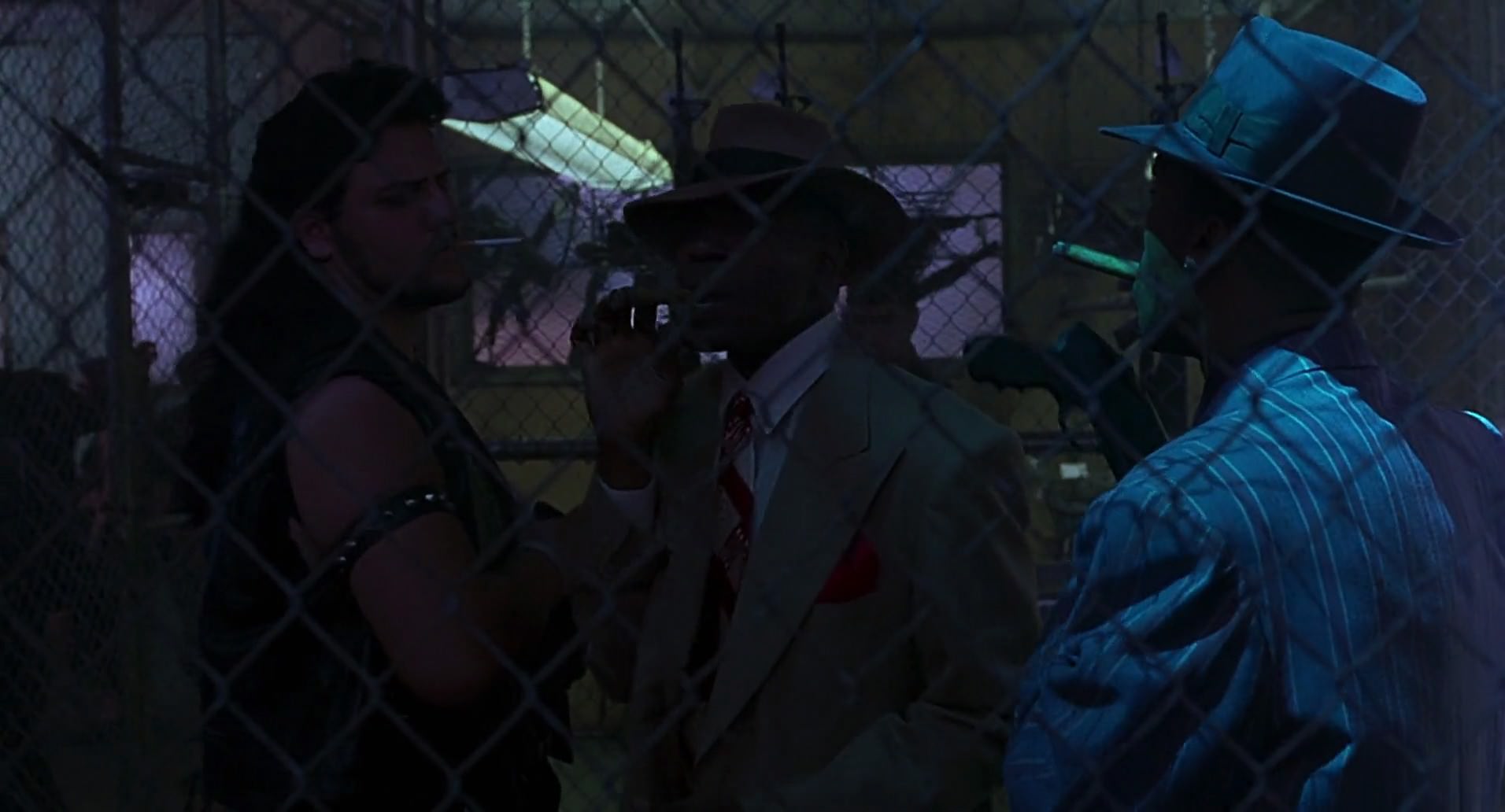 Barb Wire (1996) screencap 1410