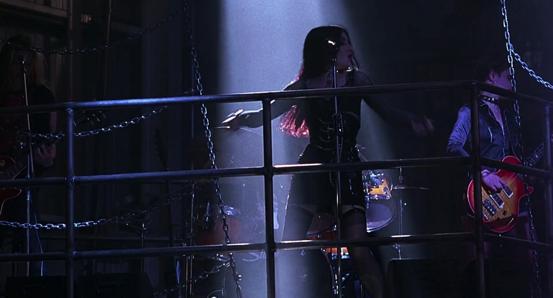 Barb Wire (1996) screencap 1416