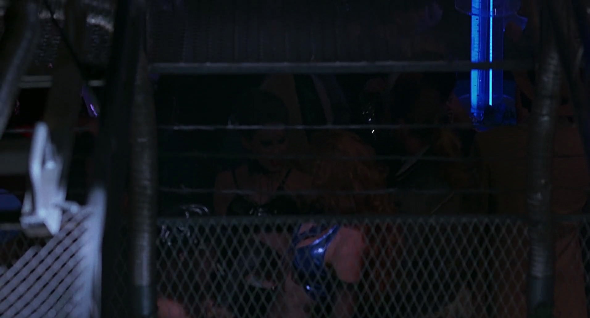 Barb Wire (1996) HD screenshot 1451