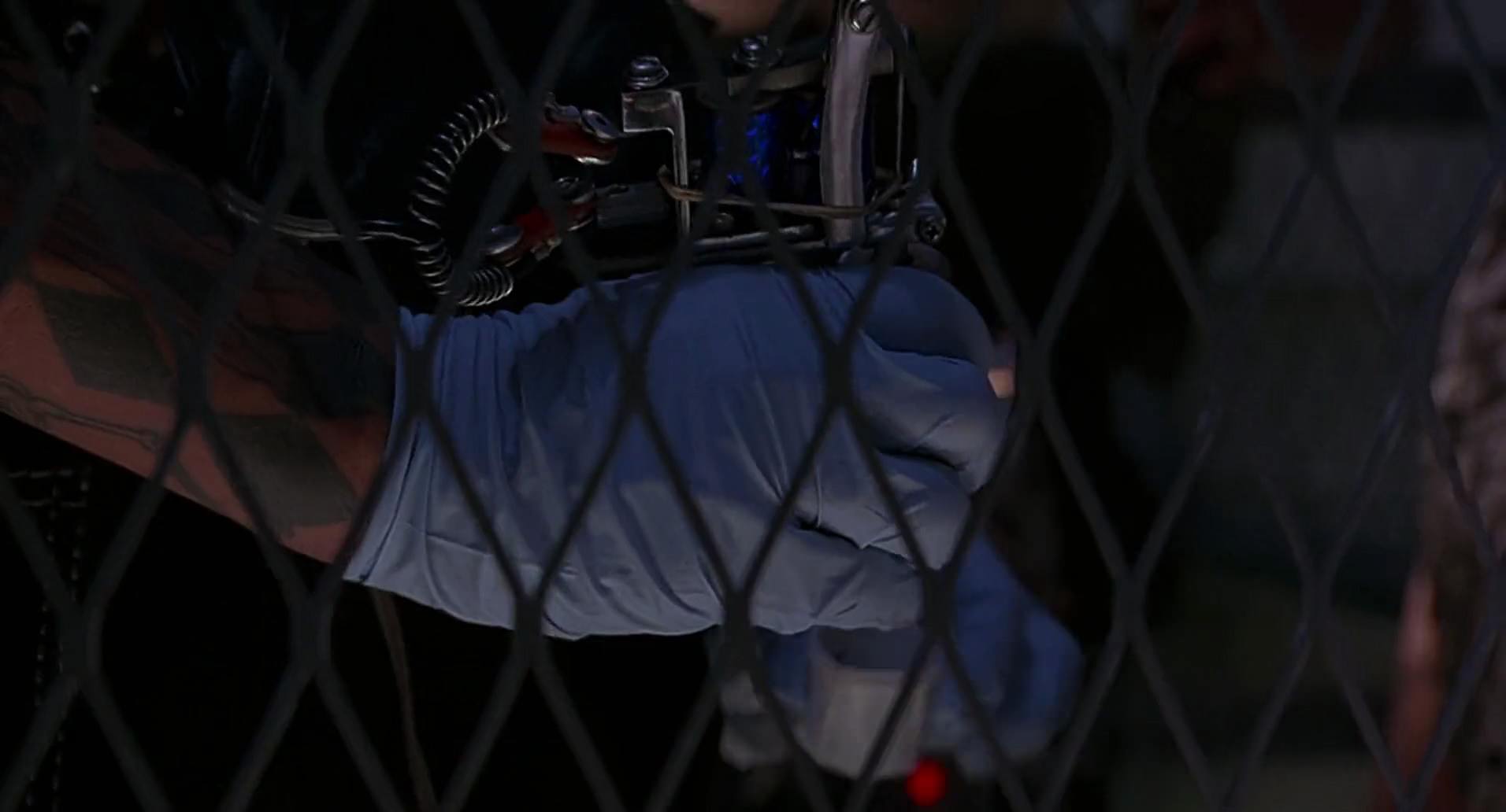Barb Wire (1996) HD screenshot 1487