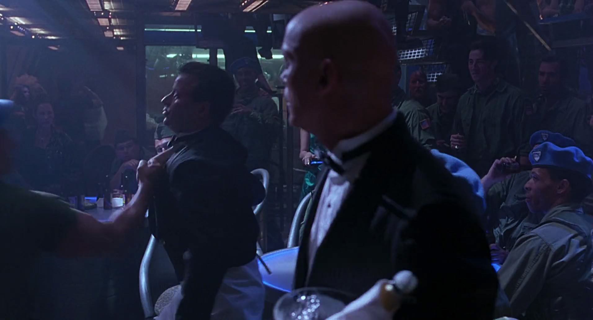Barb Wire (1996) screencap 1509