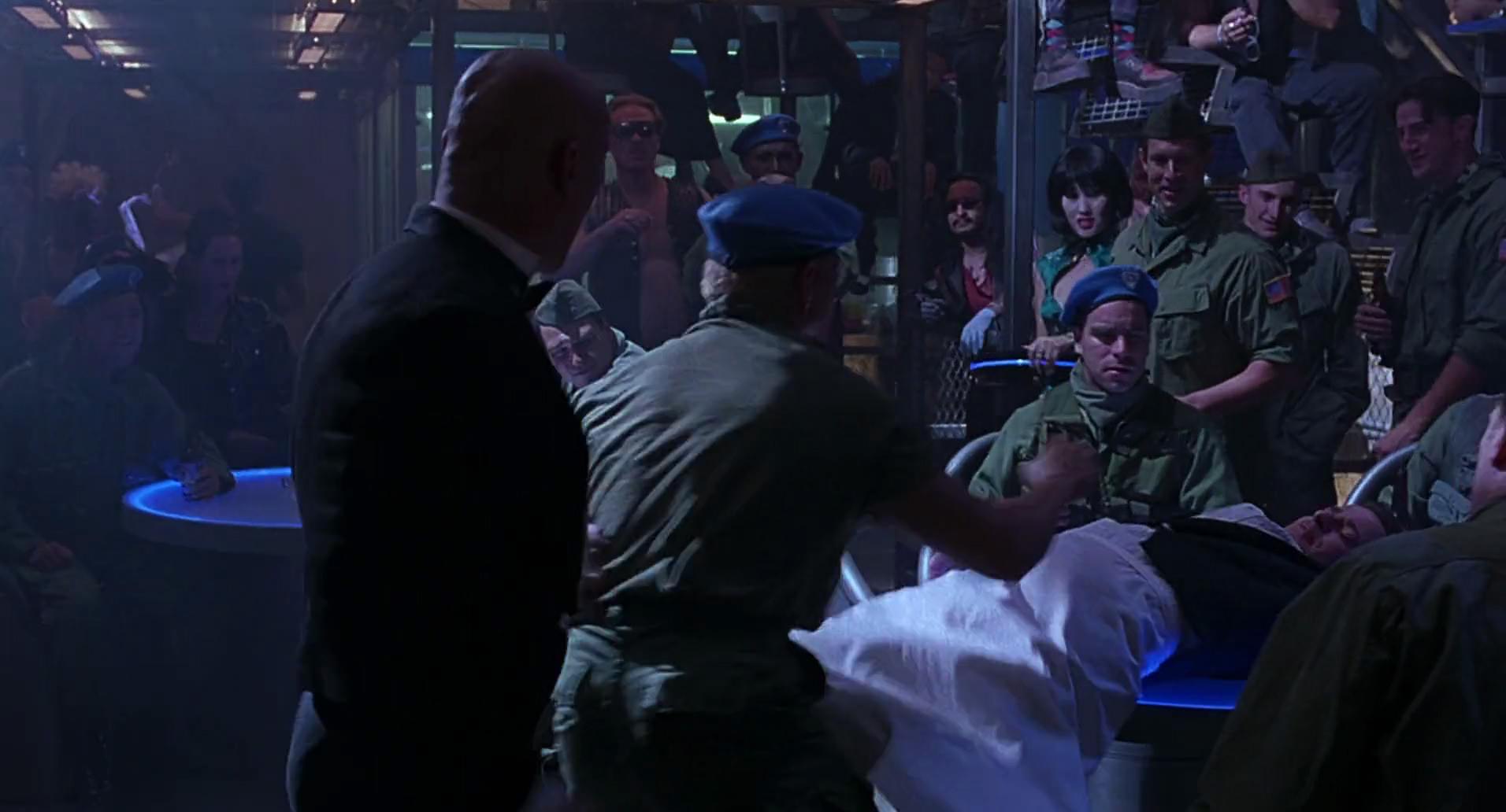 Barb Wire (1996) screencap 1512