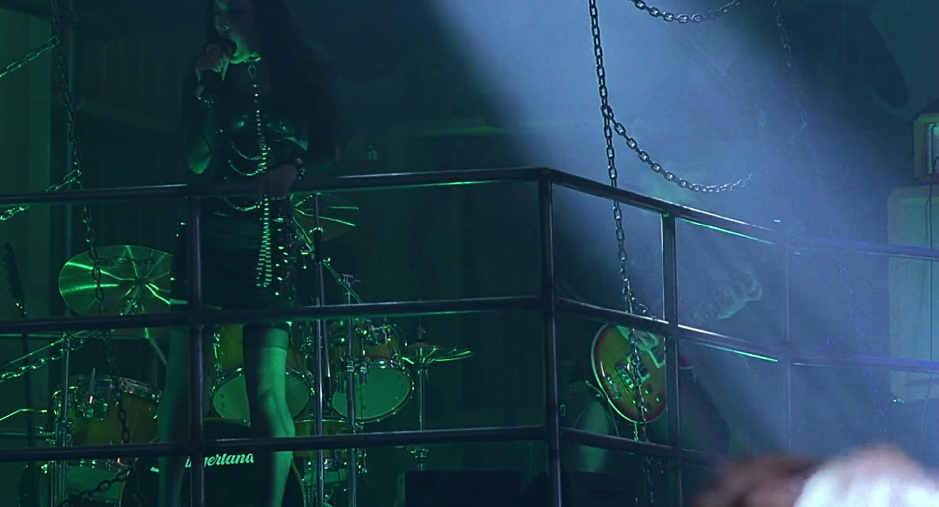 Barb Wire (1996) screencap 1518