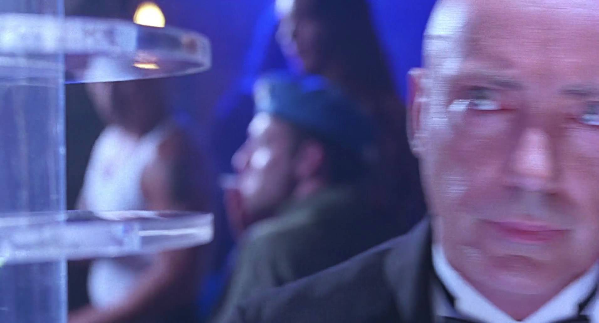 Barb Wire (1996) screencap 1563